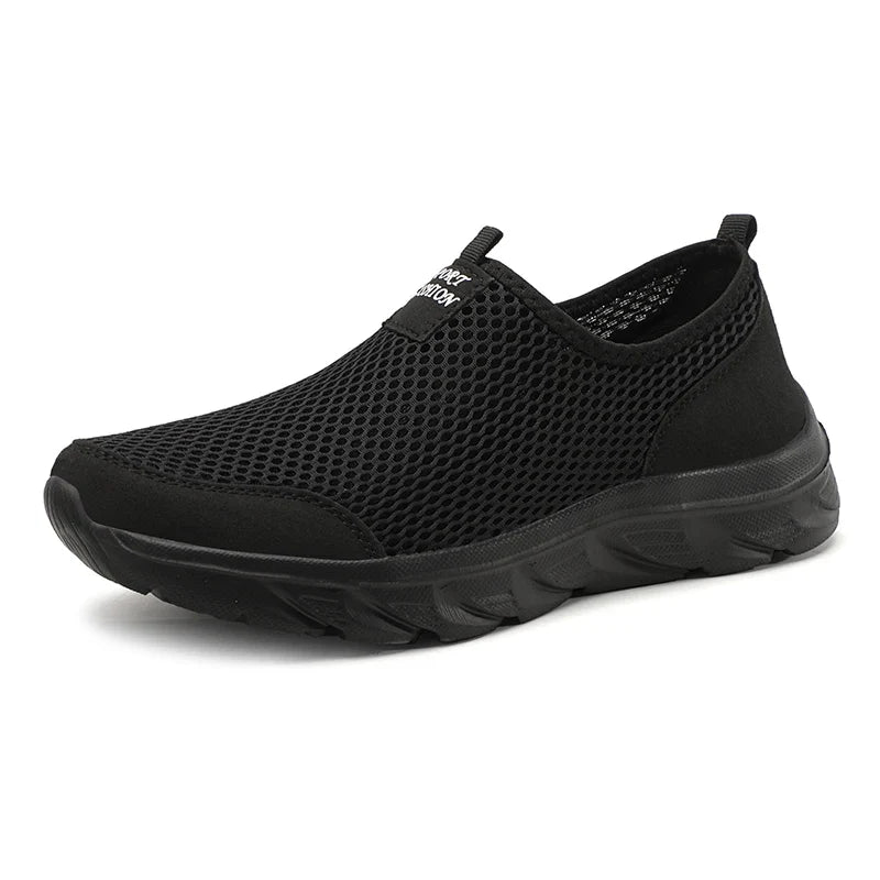 Vielseitige Herren Slip-On Sneakers, atmungsaktiv, leicht, rutschfest und bequem für alle Freizeitaktivitäten.