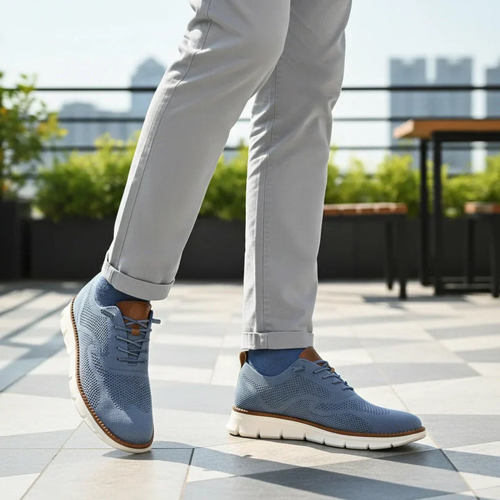 Moderner Herren Sneaker, sportlich & leicht. Bequemer Alltagsschuh für Herren mit atmungsaktivem Design.