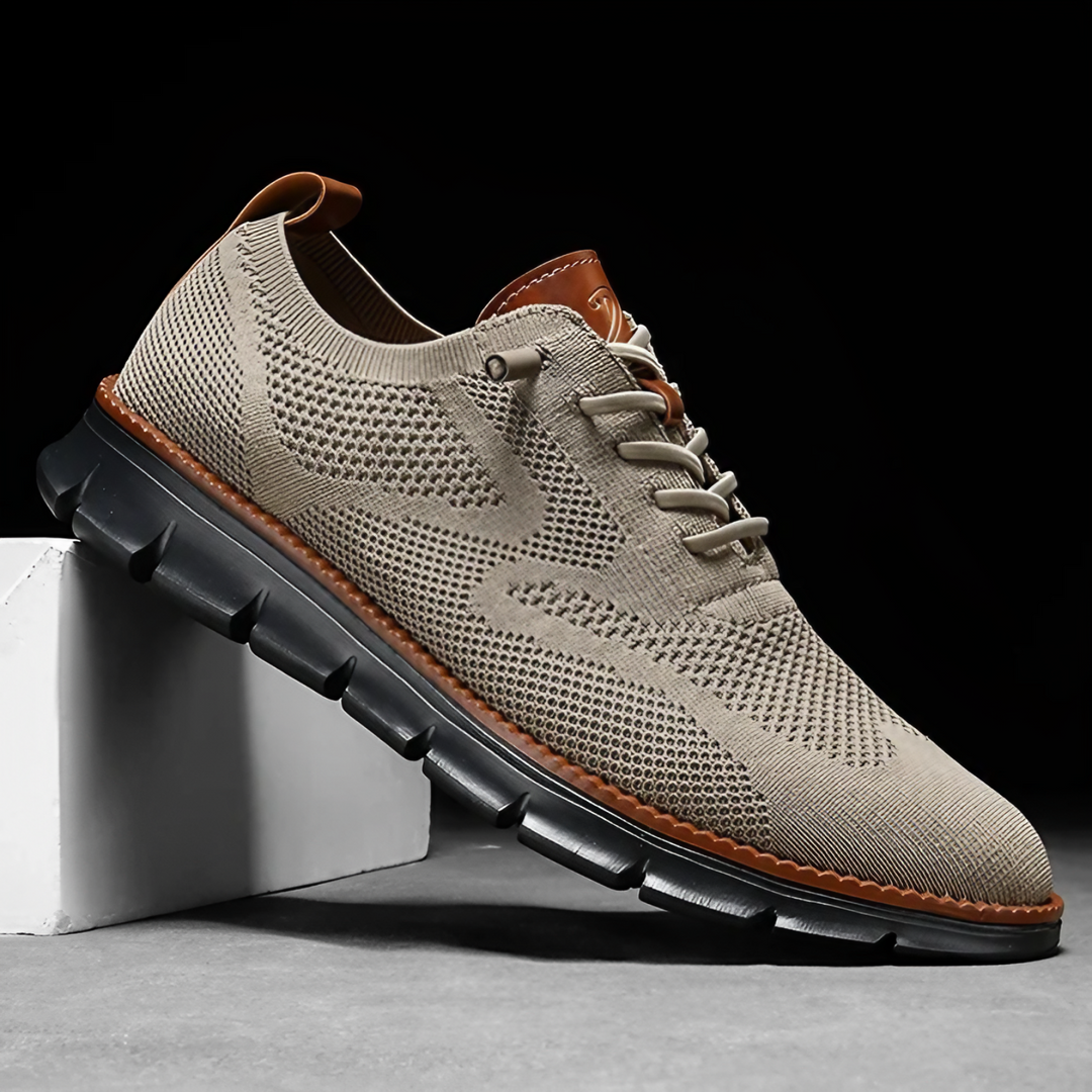 Stylisches Paar leichter Herren Sneaker. Sportliche & bequeme Freizeitschuhe für den modernen Mann.