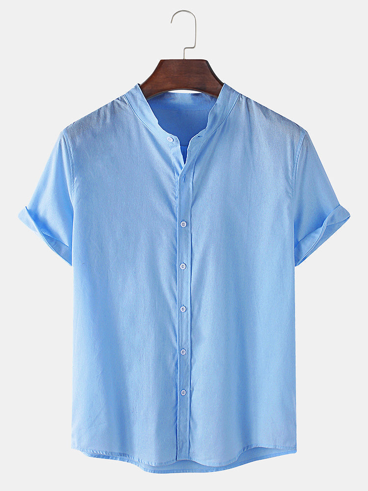 Stilvoller Herren Sommeranzug, Hemd & Hose im Zweiteiler-Design. Komfortable, modische Sommerkleidung.