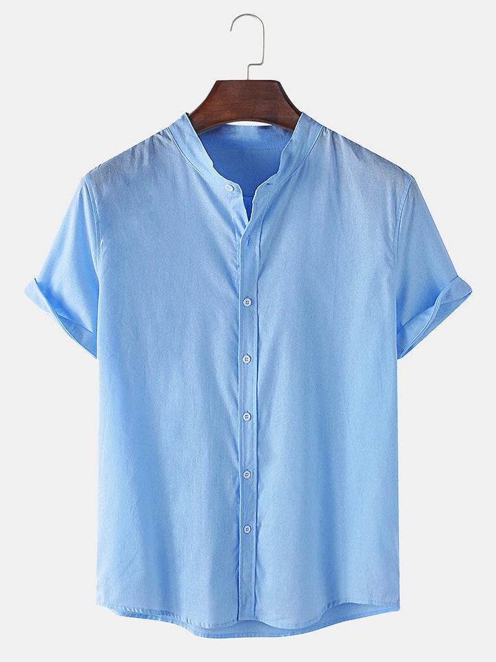 Stilvoller Herren Sommeranzug, Hemd & Hose im Zweiteiler-Design. Komfortable, modische Sommerkleidung.