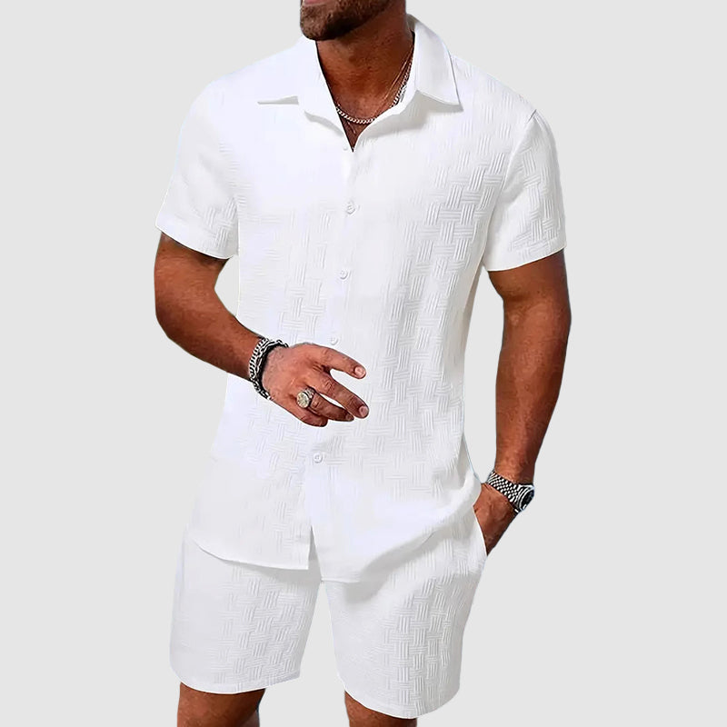 Lässiges Herren Hemd- und Shorts-Set für den Sommer. Perfekt als Zweiteiler für Freizeit & Urlaub.