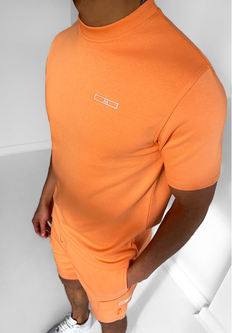 Herren T-Shirt & Shorts Set für den Sommer: Weiche Materialien, ideal für Casual.