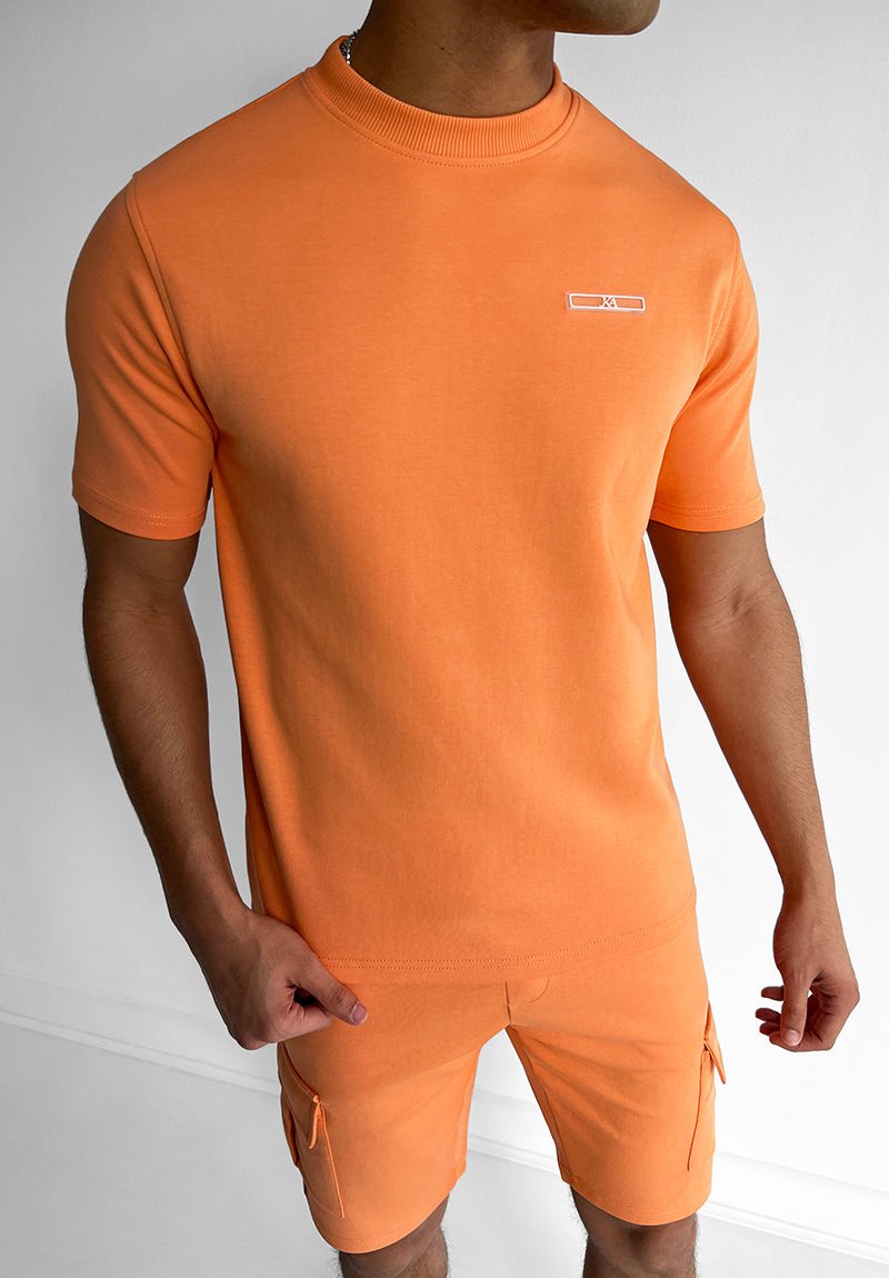 Herren Streetwear Sommer Set: Lässiges T-Shirt & Shorts in verschiedenen Farben.