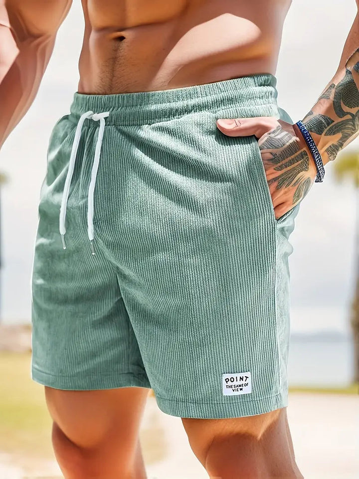 Entspannte kurze Hosen für Herren, vielseitig kombinierbar für bequeme Freizeitlooks.