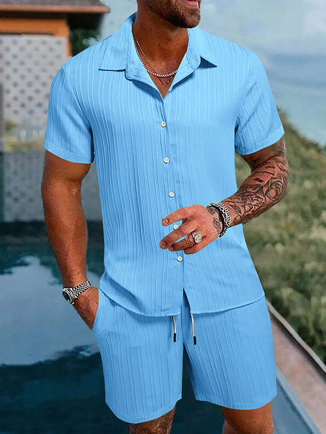 Herren Kurzarmhemd & Shorts: Lässiger Struktur-Zweiteiler für entspannte Sommertage.