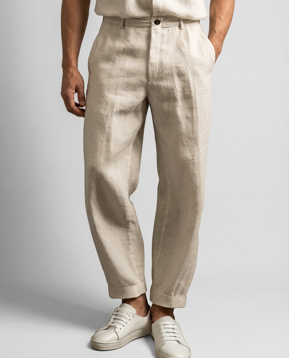 Herren Sommerhose mit bequemem, elastischem Bund für lässigen Sommerstil und Komfort.