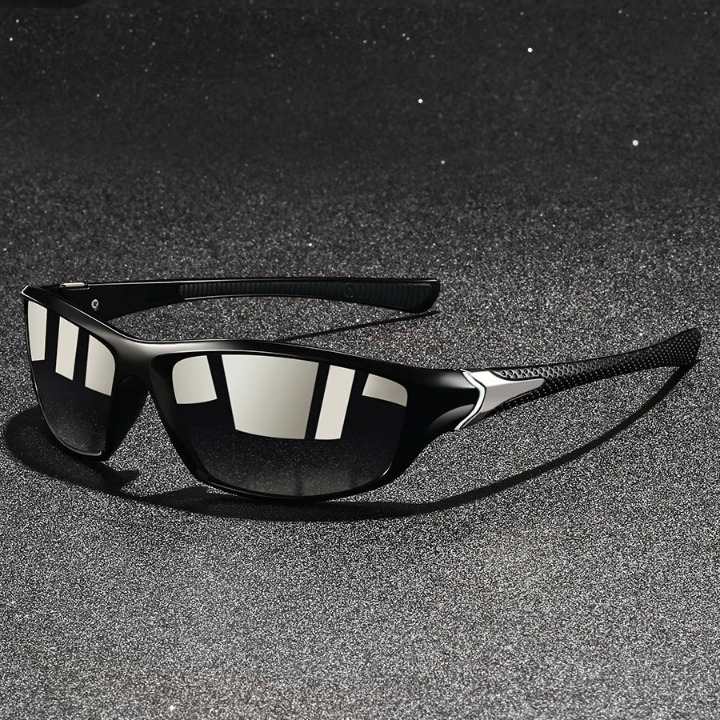 Komfortable Herren Sportsonnenbrille für Outdoor-Aktivitäten. Leicht, robust & mit UV400 Blendschutz.