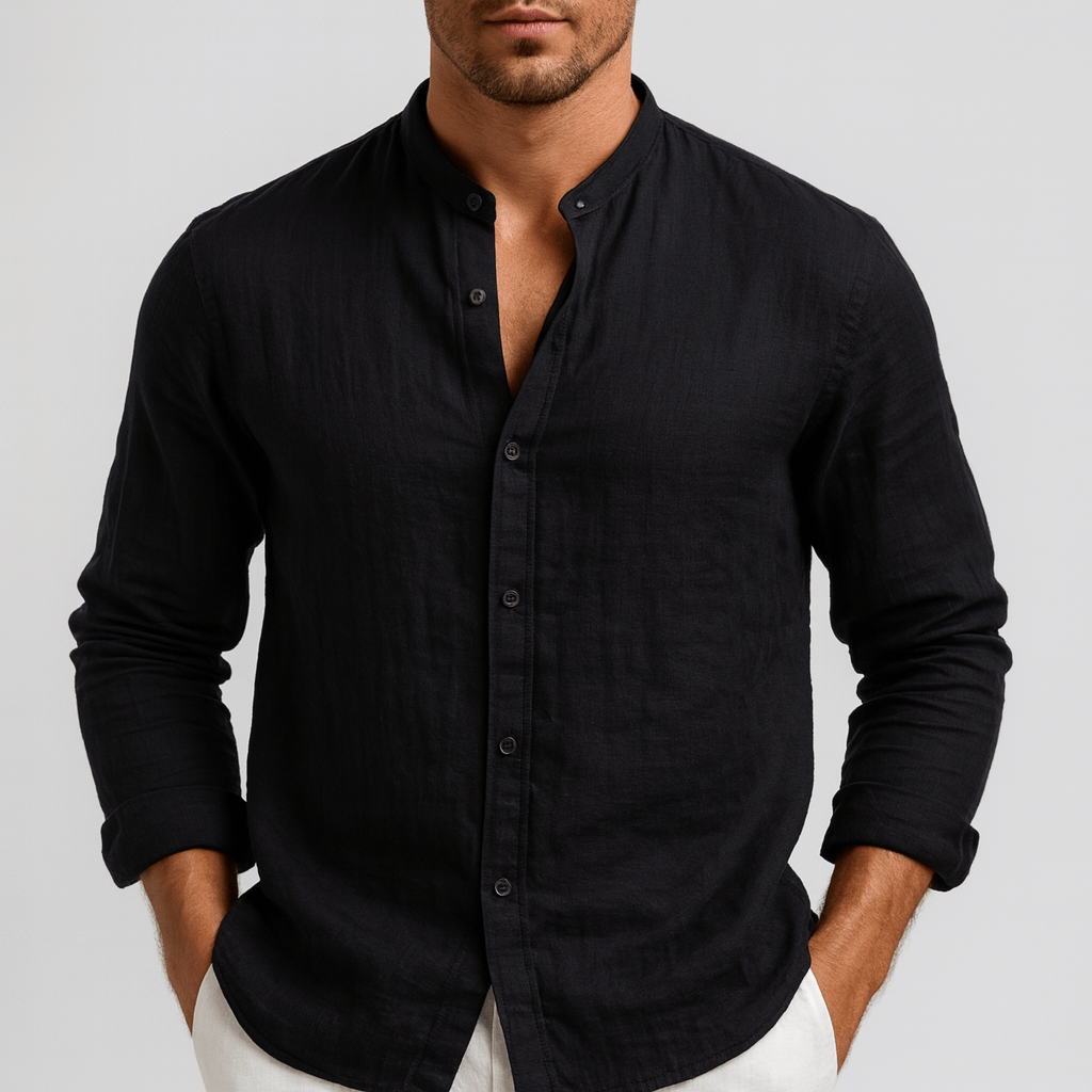 Gefaltetes Herren Stehkragenhemd, ideal für casual elegante Herrenmode. Vielseitiges Langarmhemd für jede Saison.