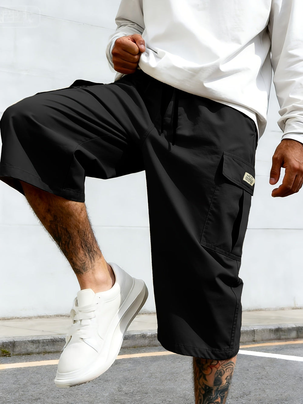 Stylische Herren Cargo Bermuda Shorts mit praktischen Taschen für Freizeit & Streetwear.