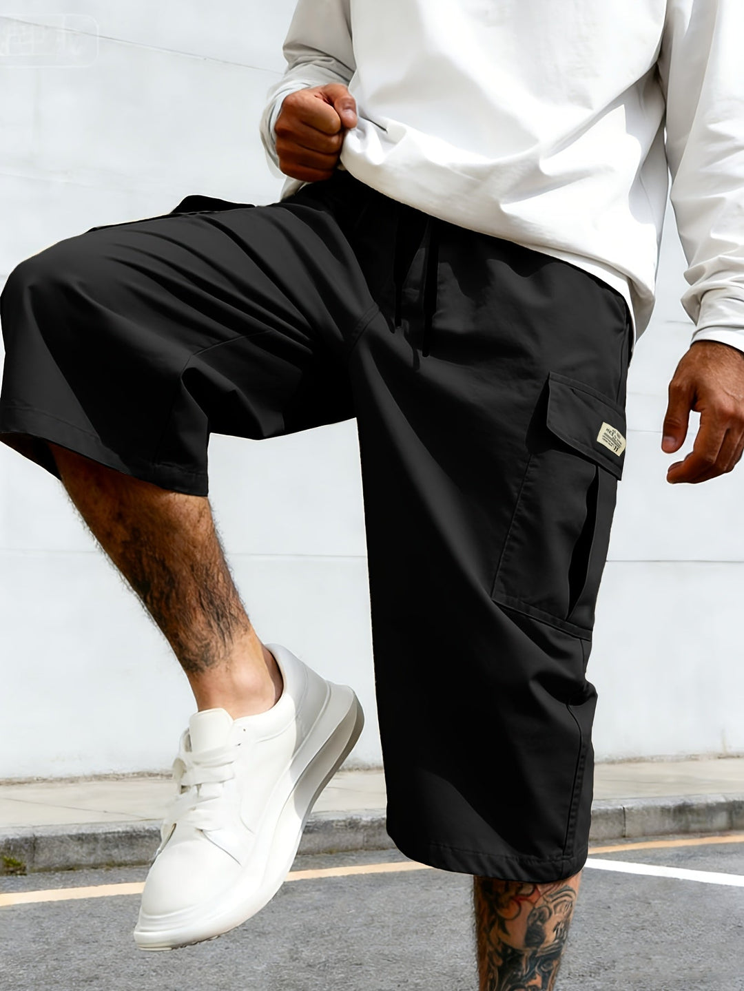 Stylische Herren Cargo Bermuda Shorts mit praktischen Taschen für Freizeit & Streetwear.