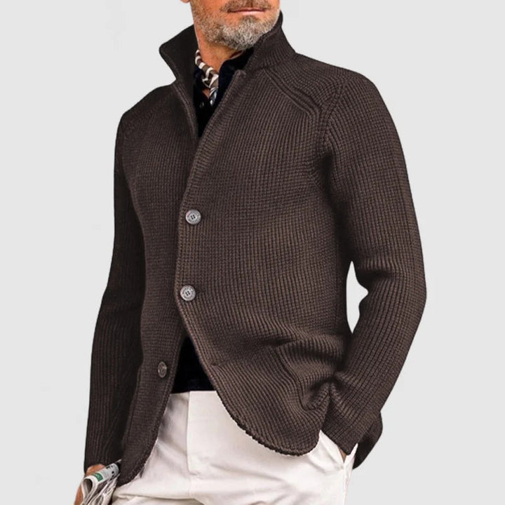 Hochwertige Herren-Strickjacke mit Stehkragen in Marineblau. Perfekt für ein gepflegtes Erscheinungsbild.