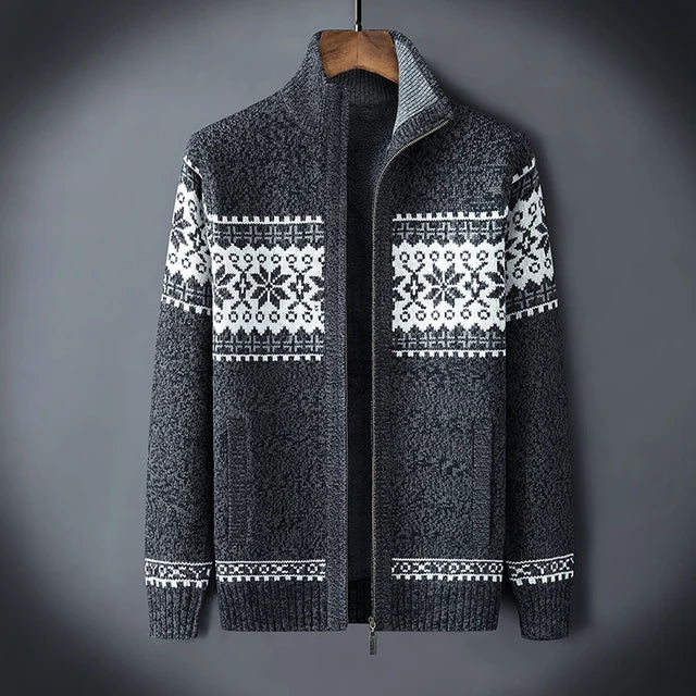 Premium Herren Strickjacke mit Reißverschluss, nordischem Design & warmem Kragen. Hochwertige Strickmode.