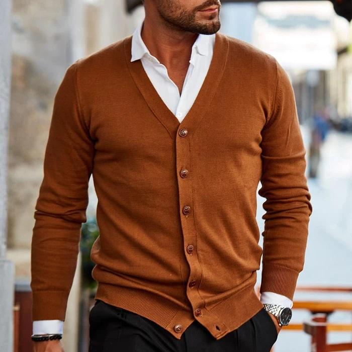Klassische Herren Strickjacke mit V-Ausschnitt, Knopfleiste & geripptem Saum. Vielseitig für Business & Freizeit.