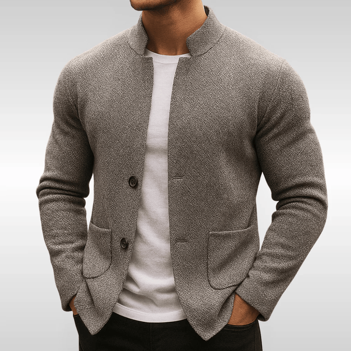 Elegante Herren Mandarinkragen Strukturstrick Jacke. Perfekt für Herbst Layering Look oder Freizeit.