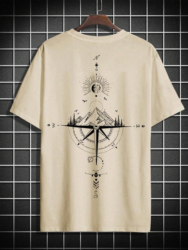 Stylisches Herren T-Shirt mit detailliertem Gipfelblick Bergmotiv, perfekt für Outdoor & Herrenmode.