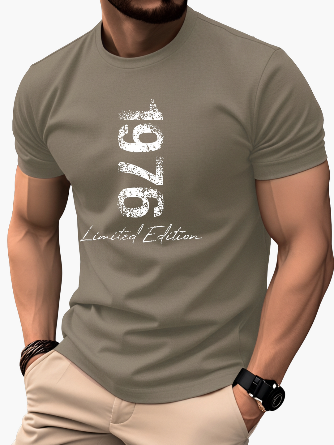 Gefaltetes Herren Vintage T-Shirt '1976 Edition'; ideales Geschenk für Männer, lässig & einzigartig im Retro-Stil.