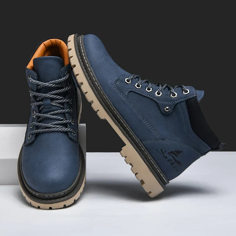 Funktionelle Herren Winterschuhe, Schnürstiefel mit Antirutsch-Profilsohle für maximalen Grip.