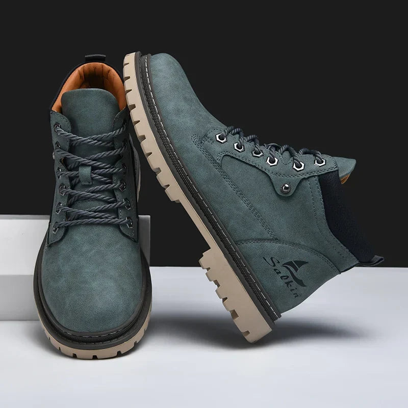 Männer Winterstiefel mit Schnürung, extra warme Winterschuhe mit griffiger, profilierter Sohle.