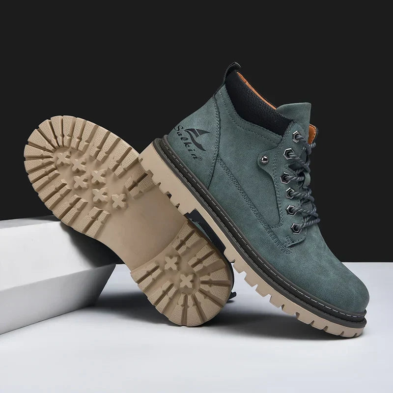 Hochwertige Herren Schnürstiefel für den Winter, mit Komfortfutter & rutschfester Outdoor-Sohle.