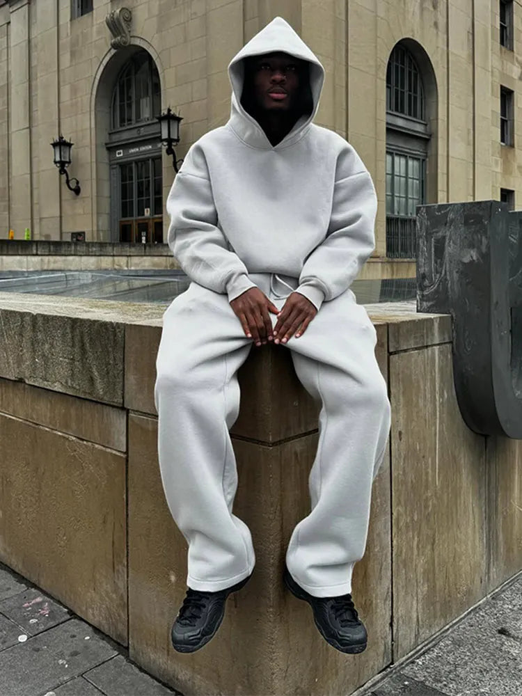 Warmer Herren Winter Trainingsanzug, bequem für Sport & Freizeit. Oversized Hoodie & Jogginghose.