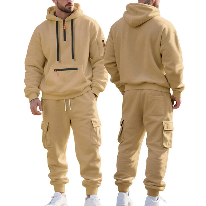 Herren Hoodie & Jogginghose Set: Warmer Freizeitanzug für Wintertage, sportlich und modern designt.