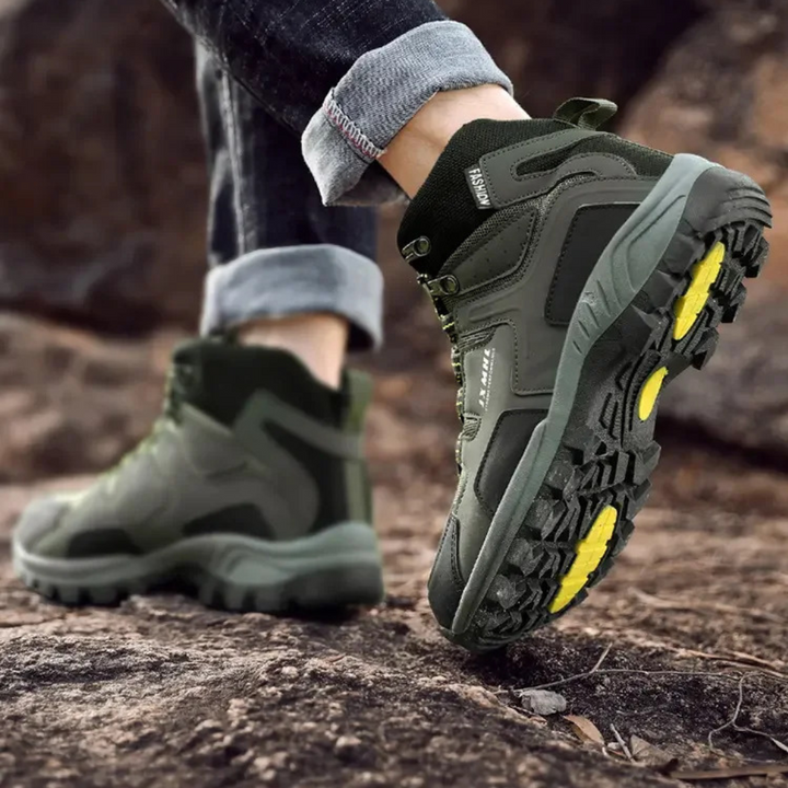 Unisex Wanderschuhe, wasserdicht & robust. Trekkingschuhe für anspruchsvolle Wanderwege im Herbst oder Winter.