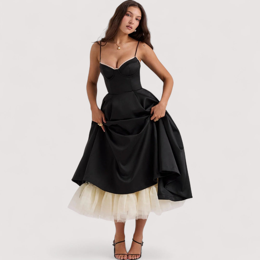 Bequemes elegantes Damenkleid; fließender Stoff, ideal für festliche Anlässe & Sommerfeiern.