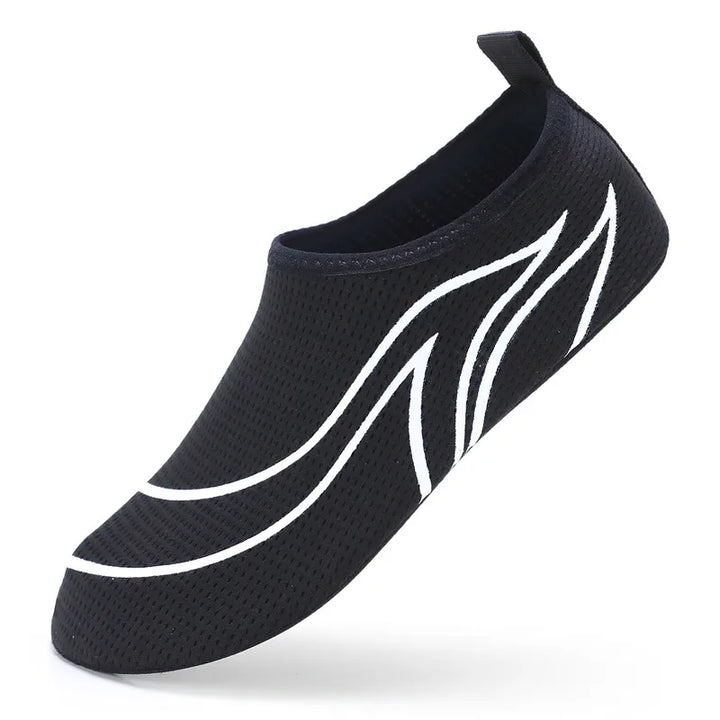 Unisex schnelltrocknende Aqua-Schuhe für Strand & Wassersport mit rutschfester Sohle und atmungsaktivem Obermaterial.