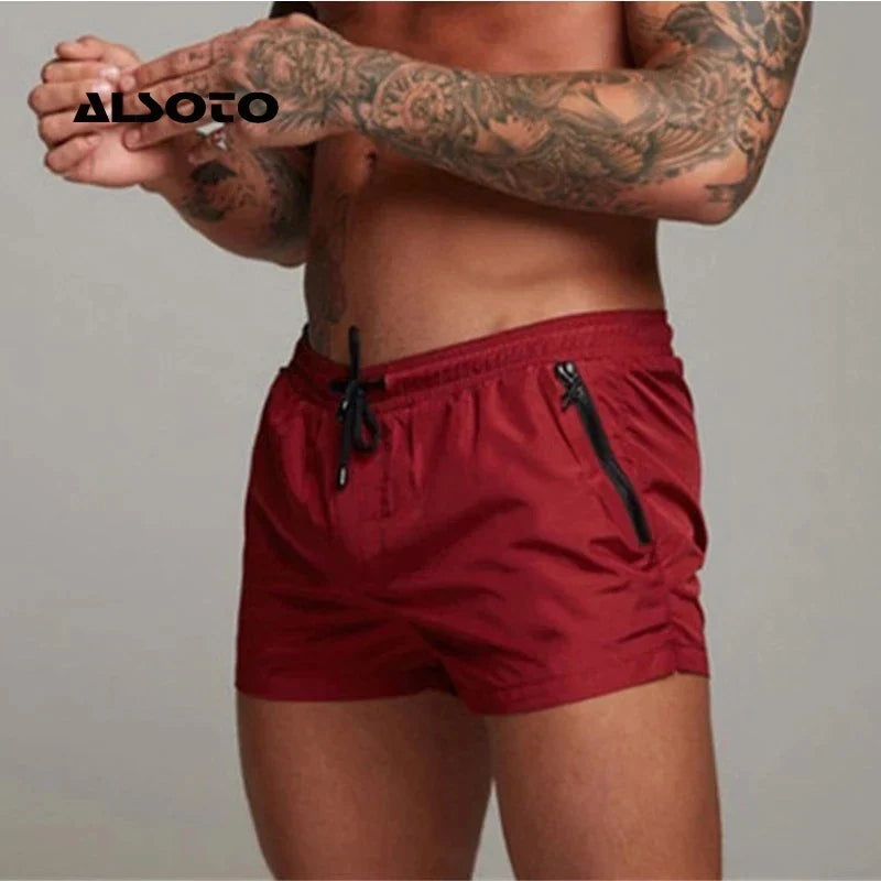 Herren Badehose, blaue Schwimmshorts am Strand. Schnell trocknende Badebekleidung für Sommerurlaub, komfortabel & elastisch.