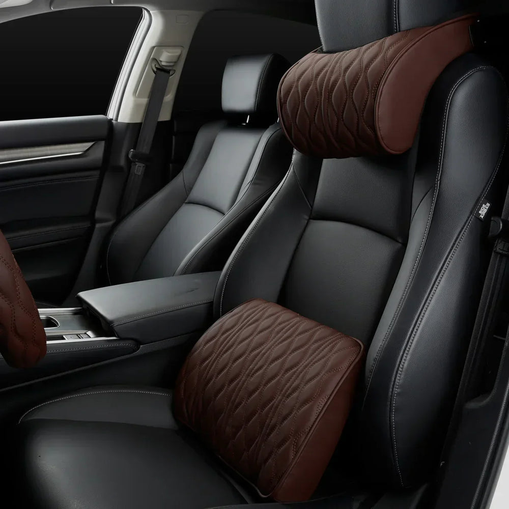 Ergonomisches Auto-Nackenkissen und Lendenwirbelstütze aus Memoryschaum für komfortables Autofahren.