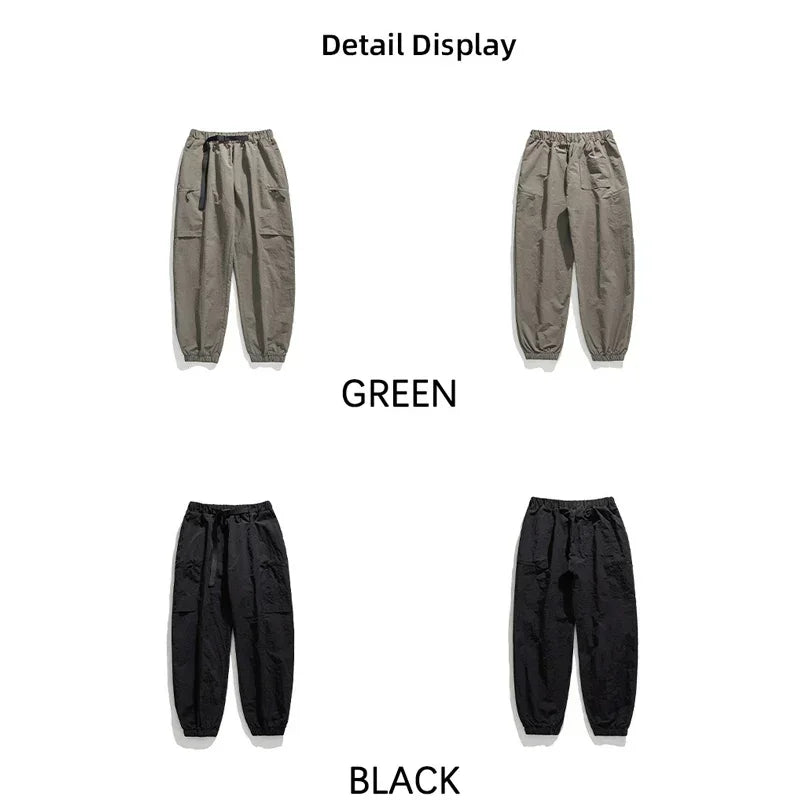 Robuste Herren Wanderhose in Grau, wasserdicht & bequem für Reisehose und Abenteuer.