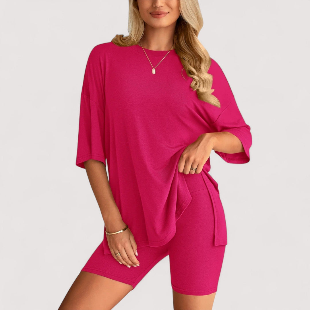 Freizeit-Damen-Set: Lockeres T-Shirt und High-Waist Shorts, ein Must-have für jede Sommergarderobe.