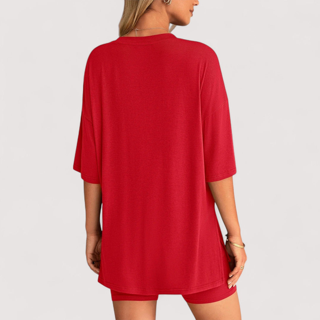 Vielseitiges Damen Freizeit Set: Lockeres T-Shirt & Shorts mit hohem Bund, für sportliche und lässige Looks.