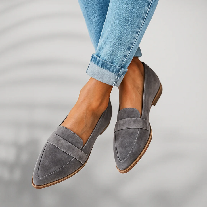 Orthopädische Slip-On Mokassins für Damen, rutschfest. Diese Slipper bieten Komfort und Halt im Alltag.