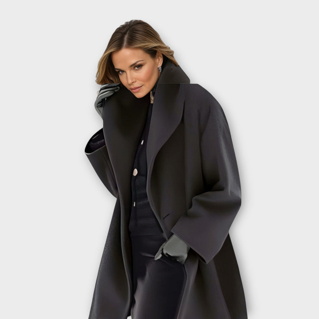Warme Damen Übergangsjacke, winddicht, elegant geschnitten. Perfekt als Freizeit- oder Business-Mantel.