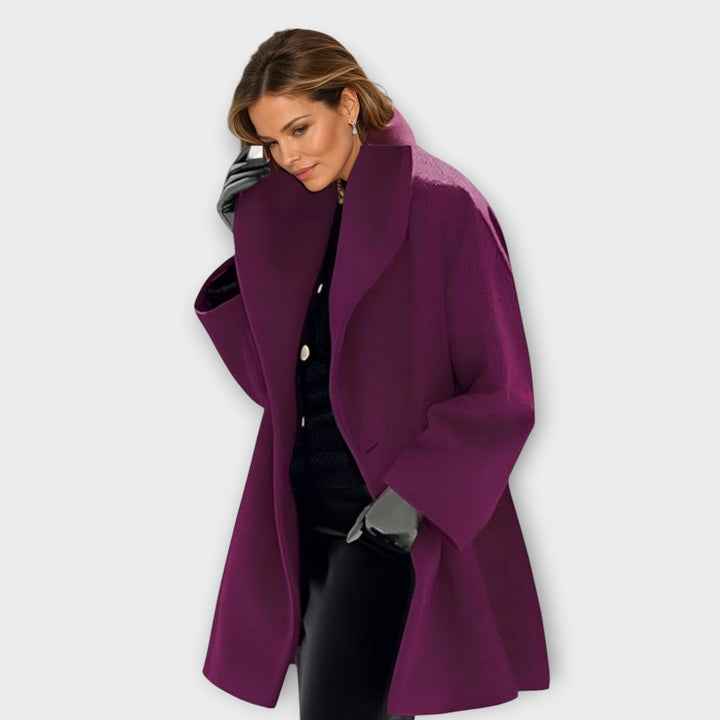 Schicke Damen Windjacke, figurbetont, mit elegantem Schalkragen. Ideal für Business & Freizeit Outfits.