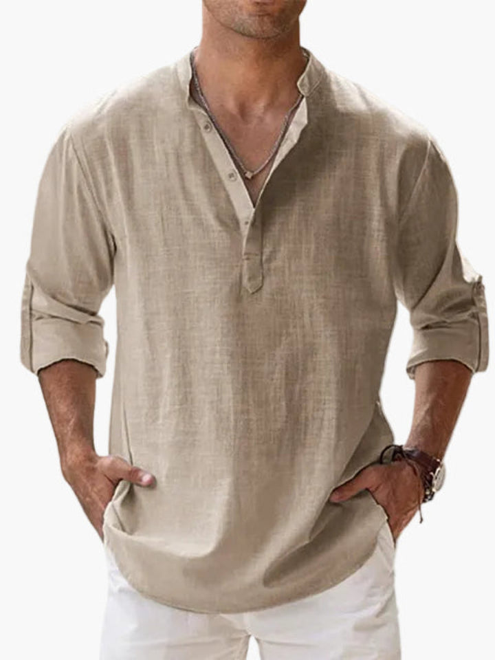 Vorderansicht: Modernes Herren Freizeithemd mit Henley-Knopfleiste & hochgekrempelten Ärmeln für Casual-Looks.
