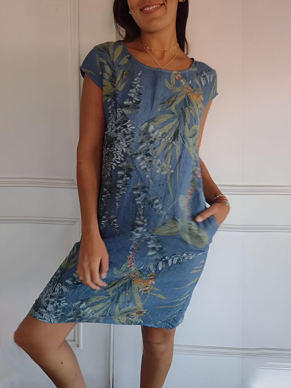 Elegantes Damen Klara Midi-Kleid, perfekt für Sommeranlässe, Freizeit & Büro, stilvolle Frauenmode.