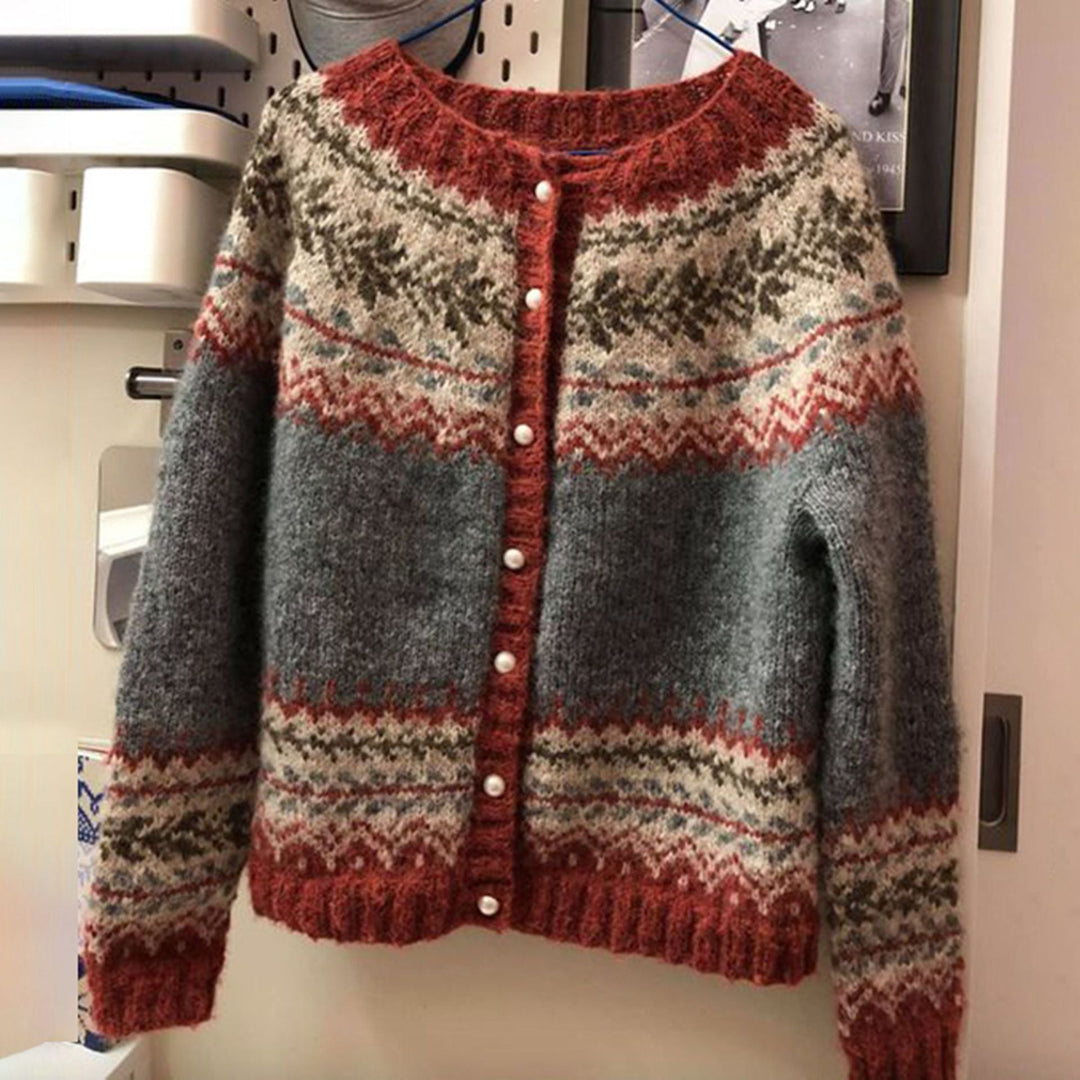 Klassische Damen Strickjacke Theresa, vielseitiger Cardigan für Alltag und Büro. Eleganter Langarm-Überzieher.