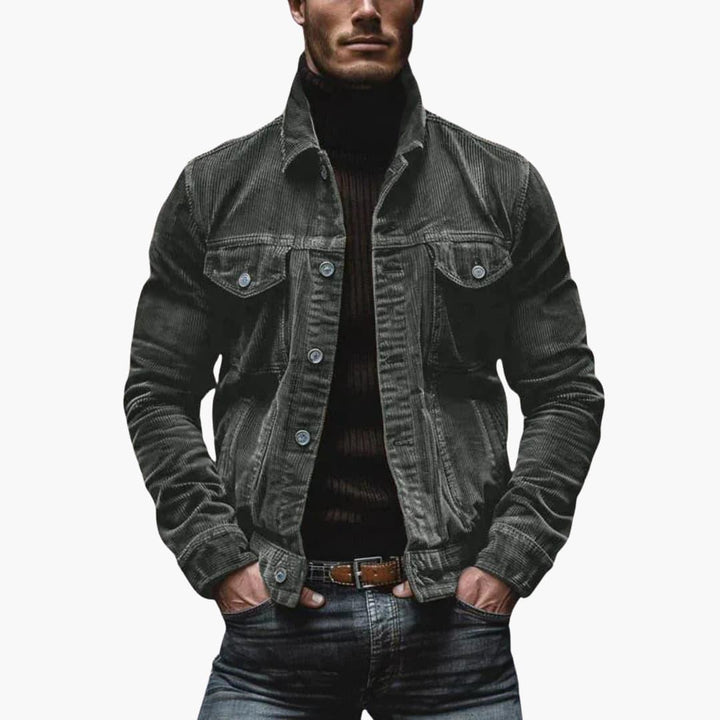 Robuste Herren Cordjacke als bequeme Alltagsjacke. Zeitloser Look für Freizeit und Übergangszeiten.