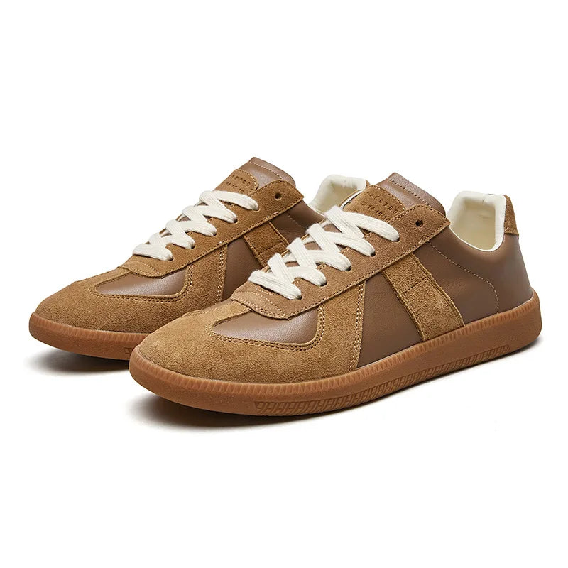 Klassische Herren-Sneaker für den Alltag, bequem und stylisch. Ideale Komfortschuhe für Herrenmode.