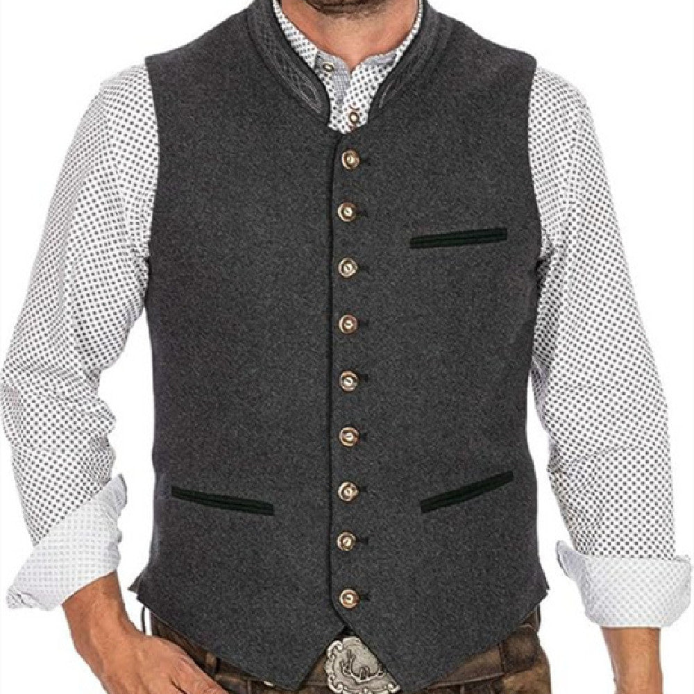 Traditionelle Trachtenweste für Herren mit klassischem Stehkragen in elegantem Grau. Perfekt für Trachtenmode.