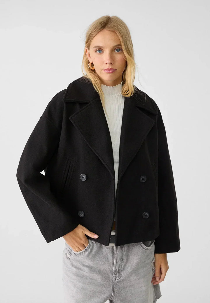 Trendige Damen-Kurzjacke in klassischem Schnitt, vielseitig kombinierbar für Herbst.