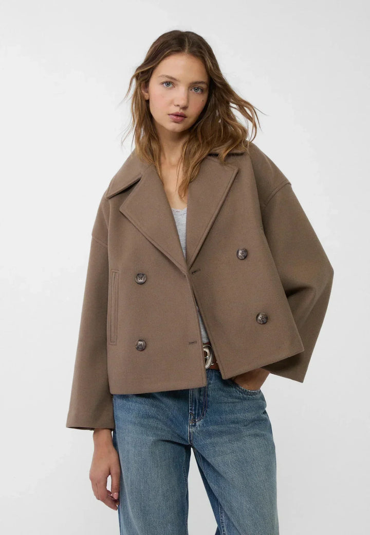 Stilvolle kurze Damenjacke als Must-have für eine vielseitige Garderobe.