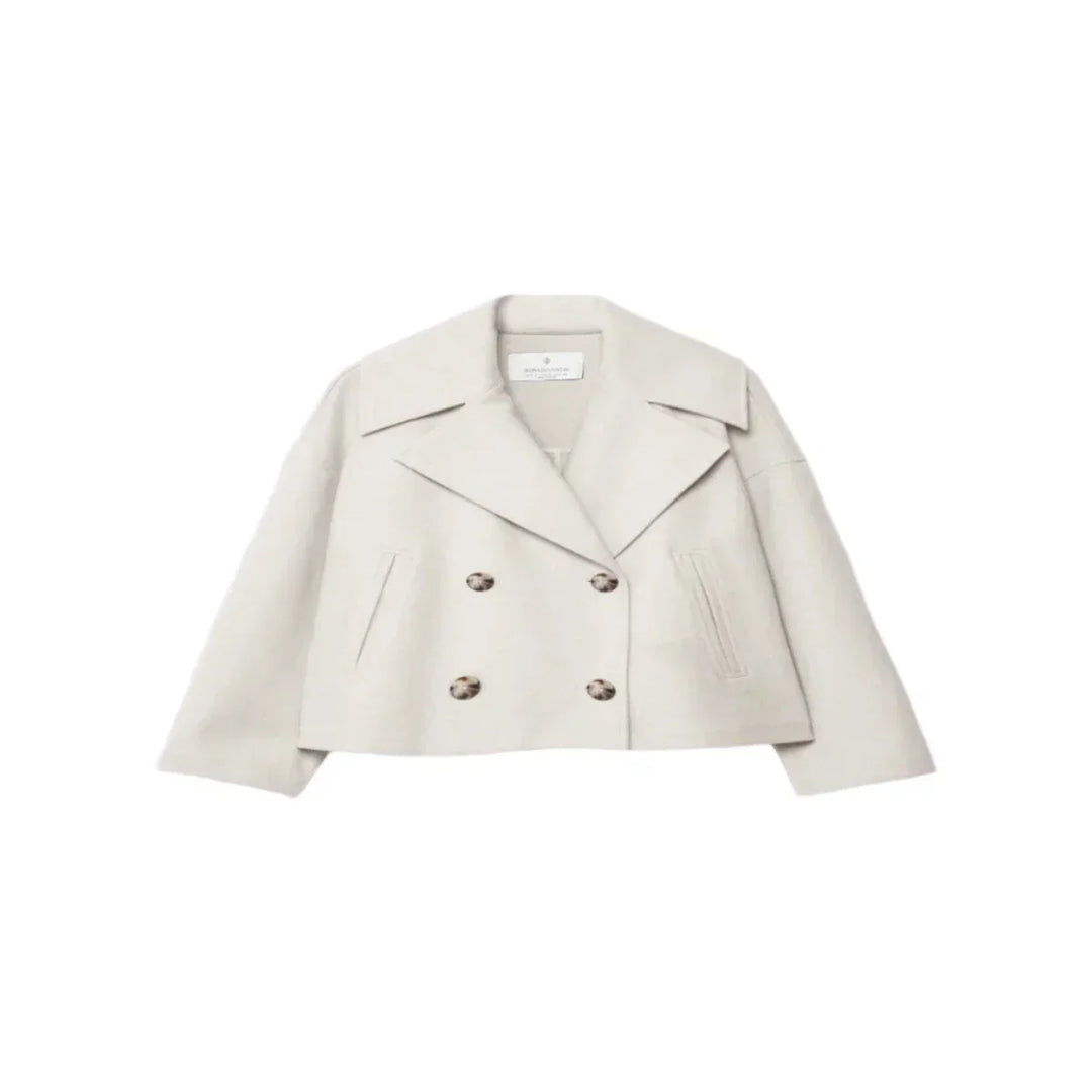 Elegante kurze Damenjacke, ideal als vielseitiger Blazer für Büro und Freizeit.