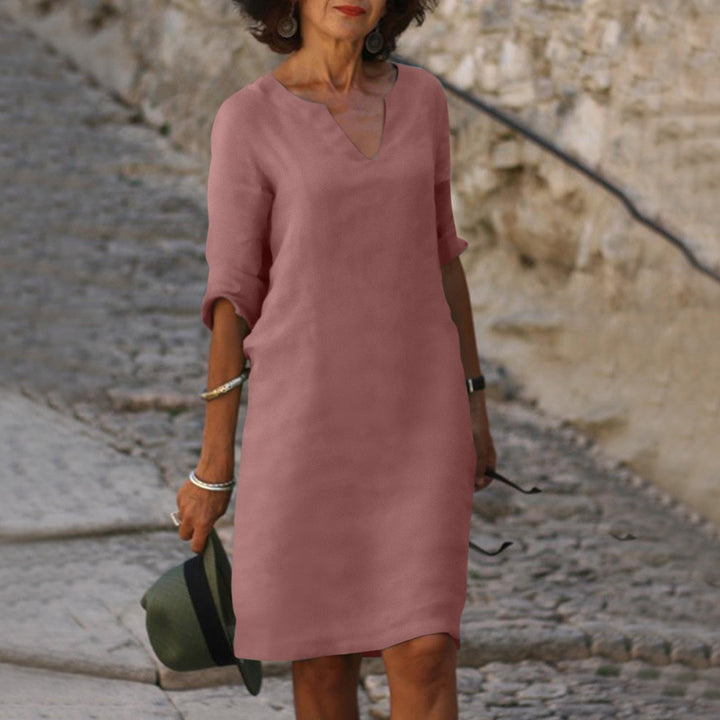 Vielseitiges Damen Sommerkleid. Perfekt als Freizeitkleid oder schickes Frühlings-Alltagsoutfit.