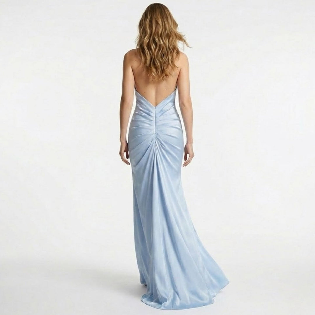 Festliches Partykleid für Damen in leuchtendem Gelb. Moderner V-Ausschnitt für einen stilvollen Look.