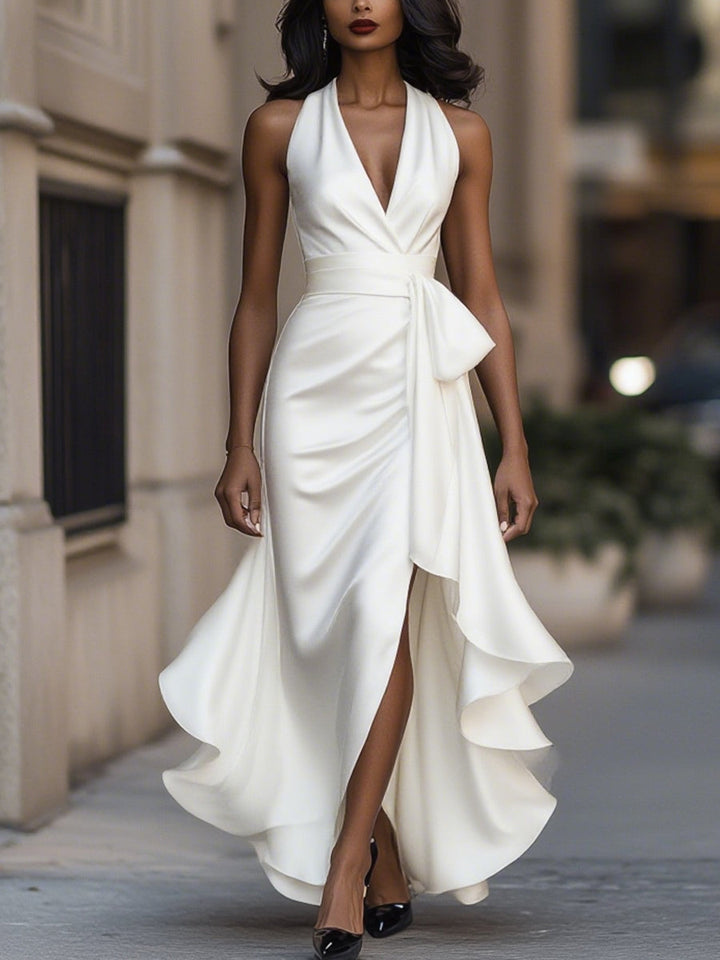 Damen Wickel-Maxikleid, elegant und figurbetont, mit fließendem Saum. Perfekt sitzend für festliche Anlässe und Hochzeiten.