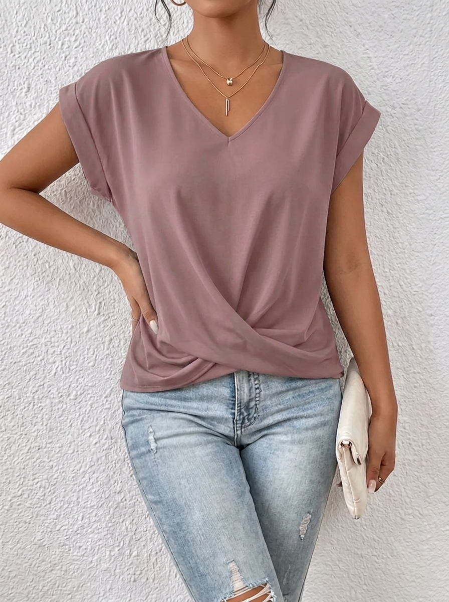 Elegantes und bequemes Damen T-Shirt mit V-Ausschnitt. Kurzarm Oberteil, perfekt für lässige Sommerlooks.